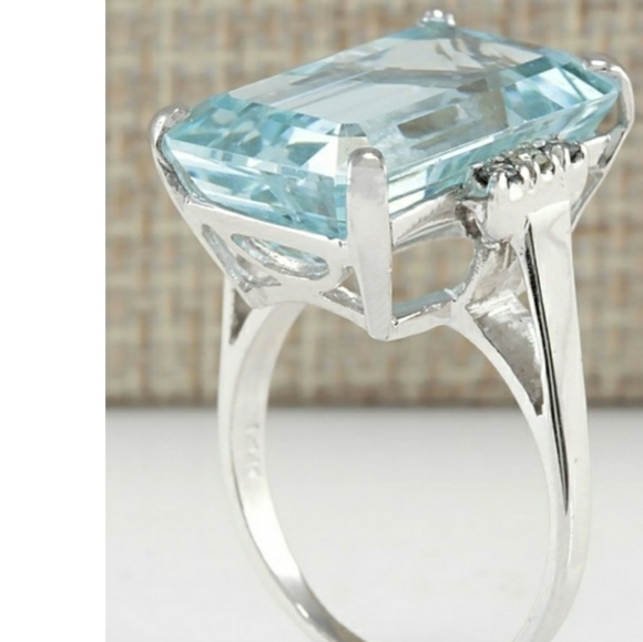 Aquarmarine ring - Picture 3 of 3